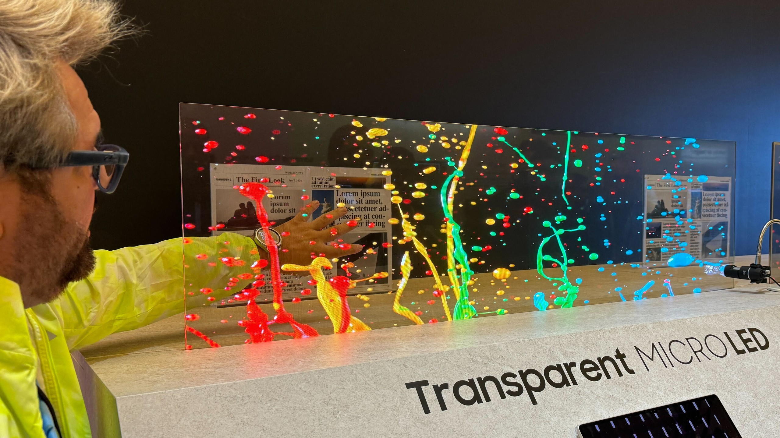 Samsung trình làng TV AI tìm thông tin bằng 1 click, màn hình 3D Hologram, tấm nền MicroLED trong suốt và nhiều công nghệ độc lạ khác- Ảnh 10. Samsung trình làng TV AI tìm thông tin bằng 1 click, màn hình 3D Hologram, tấm nền MicroLED trong suốt và nhiều công nghệ độc lạ khác- Ảnh 10.