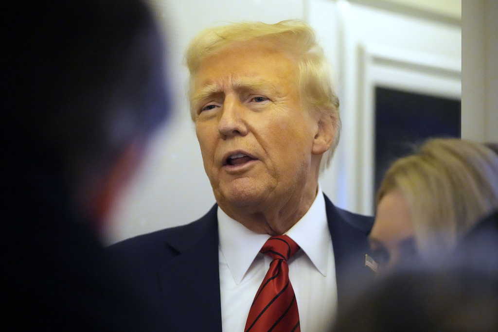 Tổng thống Donald Trump: DeepSeek là "hồi chuông cảnh tỉnh" với các công ty Mỹ- Ảnh 2. Tổng thống Donald Trump: DeepSeek là "hồi chuông cảnh tỉnh" với các công ty Mỹ- Ảnh 2.