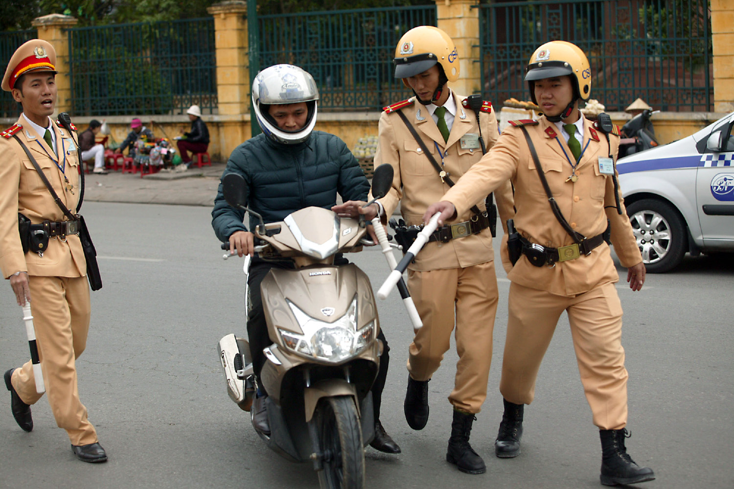 Đã tìm ra cách tra cứu phạt nguội giao thông đơn giản như 'ăn kẹo' bằng một ứng dụng chat- Ảnh 3.