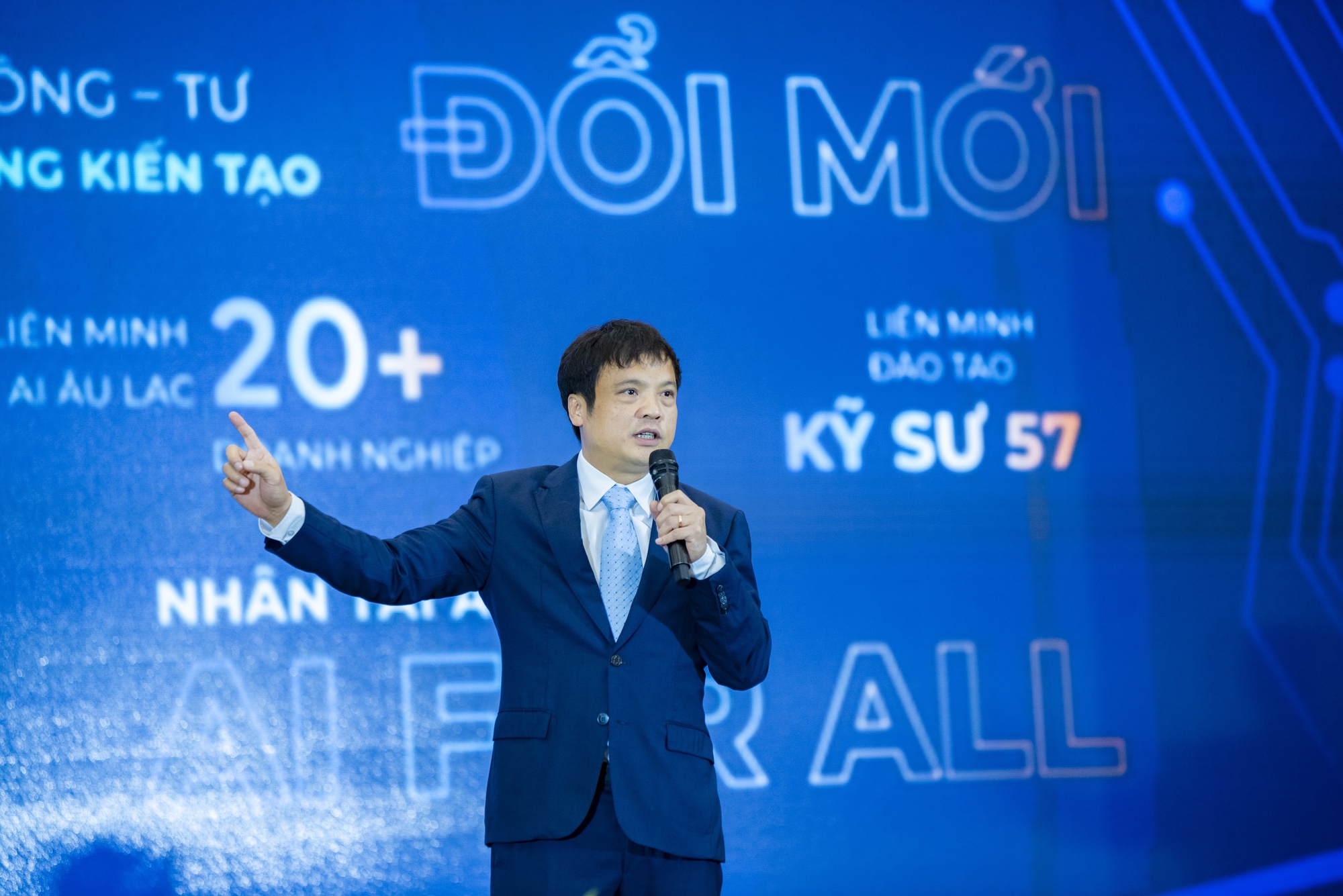 FPT trình diễn hệ sinh thái công nghệ tại Ngày hội Đổi mới sáng tạo Quốc gia 2025- Ảnh 2.
