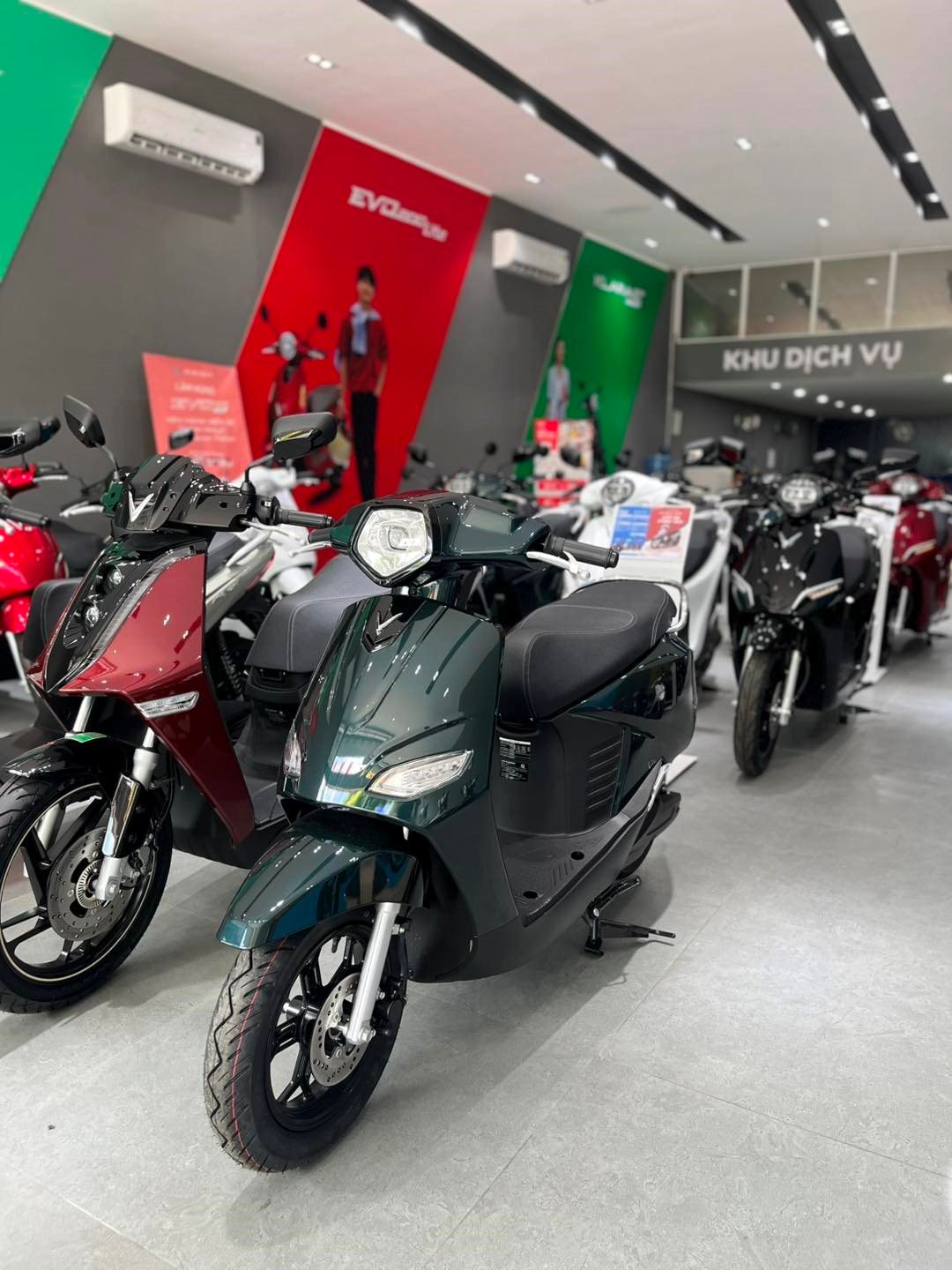 Đại lý báo VinFast Vero X mới tinh đã về: Màn hình TFT mới, cốp siêu lớn, giá thực tế chỉ hơn 30 triệu- Ảnh 2. Đại lý báo VinFast Vero X mới tinh đã về: Màn hình TFT mới, cốp siêu lớn, giá thực tế chỉ hơn 30 triệu- Ảnh 2.