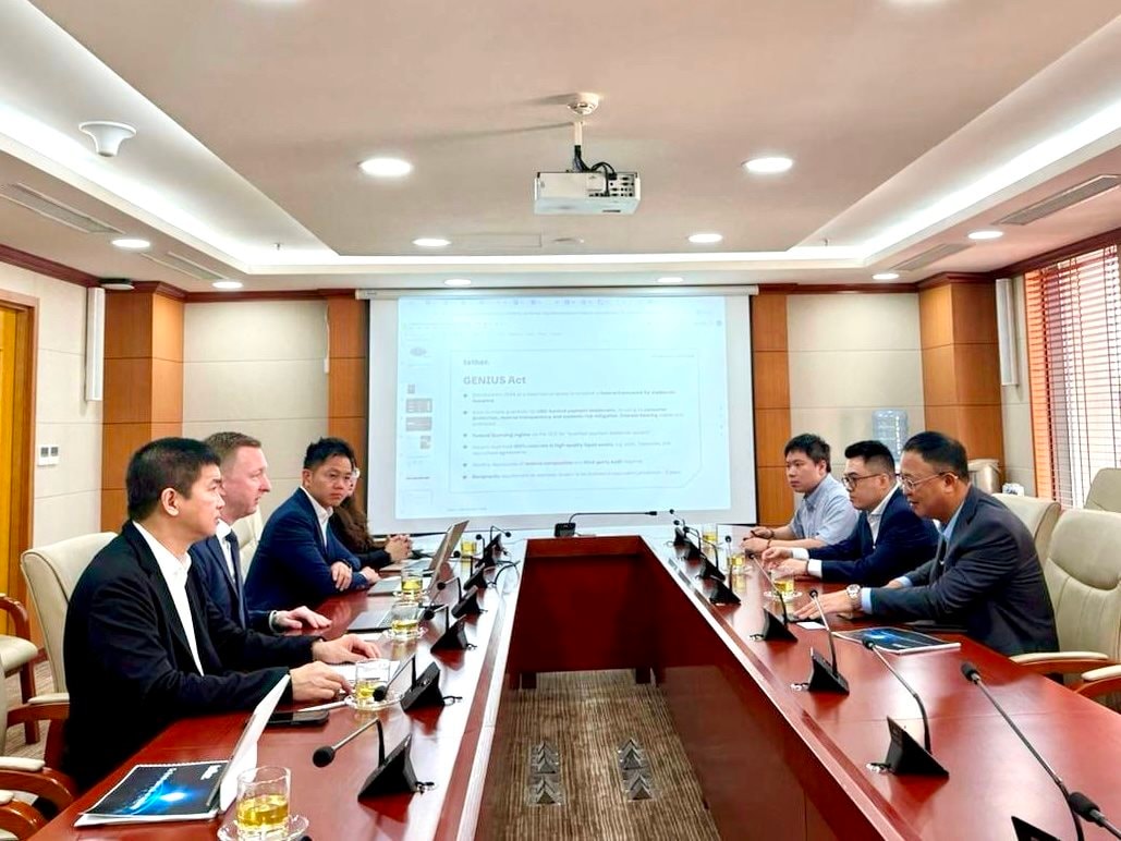 Gặp Phó Thủ tướng, lãnh đạo công ty phát hành stablecoin lớn nhất thế giới, vốn hóa vượt 177 tỷ USD khẳng định một điều- Ảnh 3. Gặp Phó Thủ tướng, lãnh đạo công ty phát hành stablecoin lớn nhất thế giới, vốn hóa vượt 177 tỷ USD khẳng định một điều- Ảnh 3.