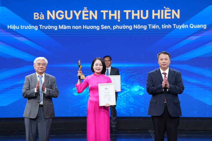 Khi cô hiệu trưởng vùng cao viết 'câu chuyện chuyển đổi số'- Ảnh 3. Khi cô hiệu trưởng vùng cao viết 'câu chuyện chuyển đổi số'- Ảnh 3.