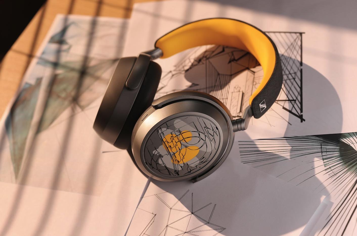Sennheiser trình làng MOMENTUM 4 phiên bản giới hạn kỷ niệm 80 năm tại P.H.E Show 2025- Ảnh 2.