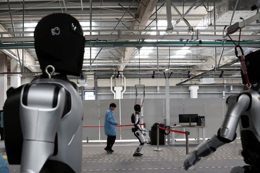 Gần 30 vạn robot Trung Quốc đang cố gắng "cứu rỗi" quốc gia dân số già, thiếu hụt nhân công- Ảnh 1.