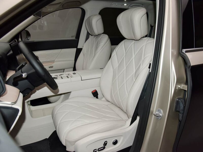 Hãng xe xây nhà máy 20.000 tỷ tại Việt Nam ra mắt mẫu SUV siêu tiết kiệm xăng: chạy full nhiên liệu 1.400 km, giá từ 740 triệu đồng- Ảnh 6. Hãng xe xây nhà máy 20.000 tỷ tại Việt Nam ra mắt mẫu SUV siêu tiết kiệm xăng: chạy full nhiên liệu 1.400 km, giá từ 740 triệu đồng- Ảnh 6.