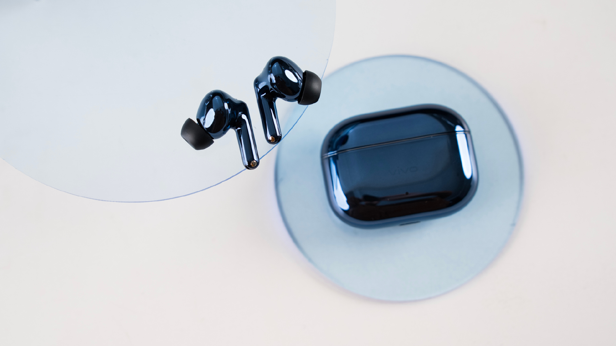 vivo ra mắt tai nghe chống ồn mới, nghe nhạc Hi-Fi, pin 48 giờ, giá hơn 1 triệu đồng- Ảnh 1. vivo ra mắt tai nghe chống ồn mới, nghe nhạc Hi-Fi, pin 48 giờ, giá hơn 1 triệu đồng- Ảnh 1.