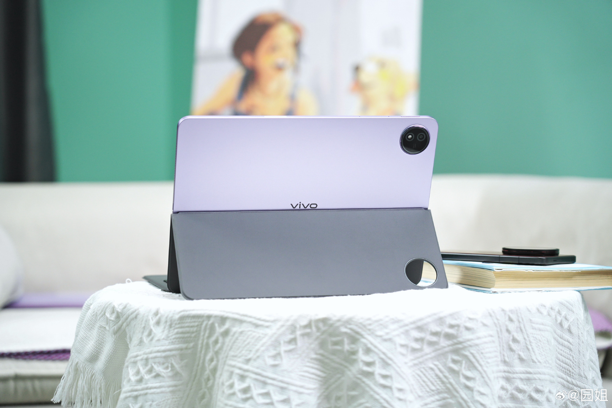 Cận Cảnh Máy Tính Bảng Mới Của Vivo: Màn Hình Lớn 12 Inch 144Hz, Chip Snapdragon 8S Gen 3, Pin 10.000Mah, Liệu Sẽ Bán Chính Hãng?- Ảnh 15. Cận Cảnh Máy Tính Bảng Mới Của Vivo: Màn Hình Lớn 12 Inch 144Hz, Chip Snapdragon 8S Gen 3, Pin 10.000Mah, Liệu Sẽ Bán Chính Hãng?- Ảnh 15.
