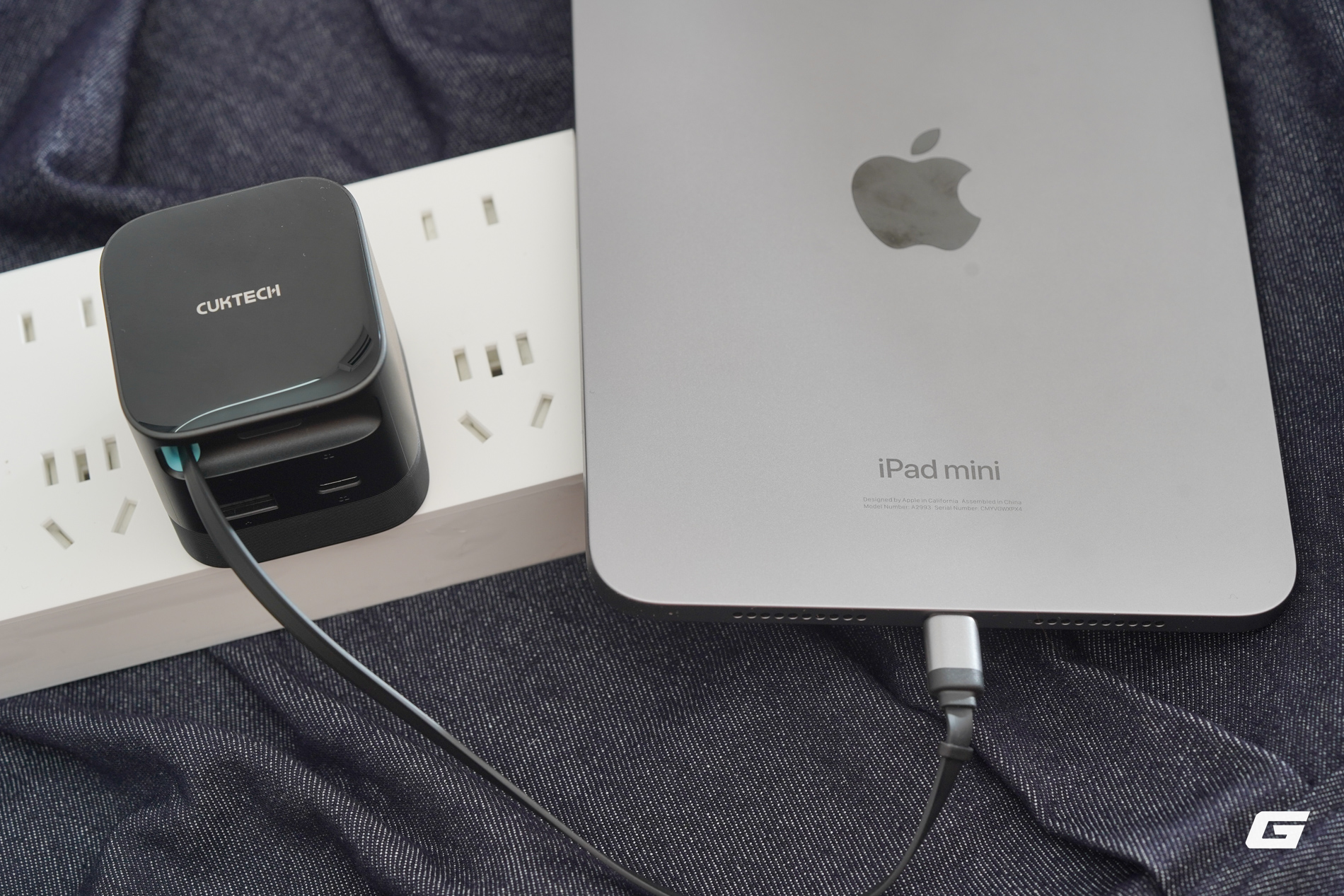 Xiaomi Có Củ Sạc 67W Mới: Thiết Kế Nhỏ Gọn, Có Cáp Rút Tích Hợp, Giá Sale 600.000 Đồng- Ảnh 11. Xiaomi Có Củ Sạc 67W Mới: Thiết Kế Nhỏ Gọn, Có Cáp Rút Tích Hợp, Giá Sale 600.000 Đồng- Ảnh 11.