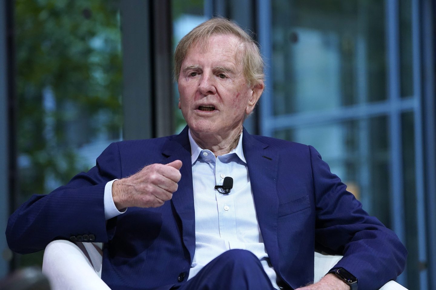 Cựu CEO Apple: Tới thời đại AI, Apple mới gặp “đối thủ thực sự đầu tiên”- Ảnh 1. Cựu CEO Apple: Tới thời đại AI, Apple mới gặp “đối thủ thực sự đầu tiên”- Ảnh 1.