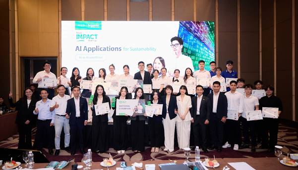 Bốn nữ sinh xuất sắc giành ngôi quán quân cuộc thi ứng dụng AI toàn quốc của Schneider Electric- Ảnh 1. Bốn nữ sinh xuất sắc giành ngôi quán quân cuộc thi ứng dụng AI toàn quốc của Schneider Electric- Ảnh 1.