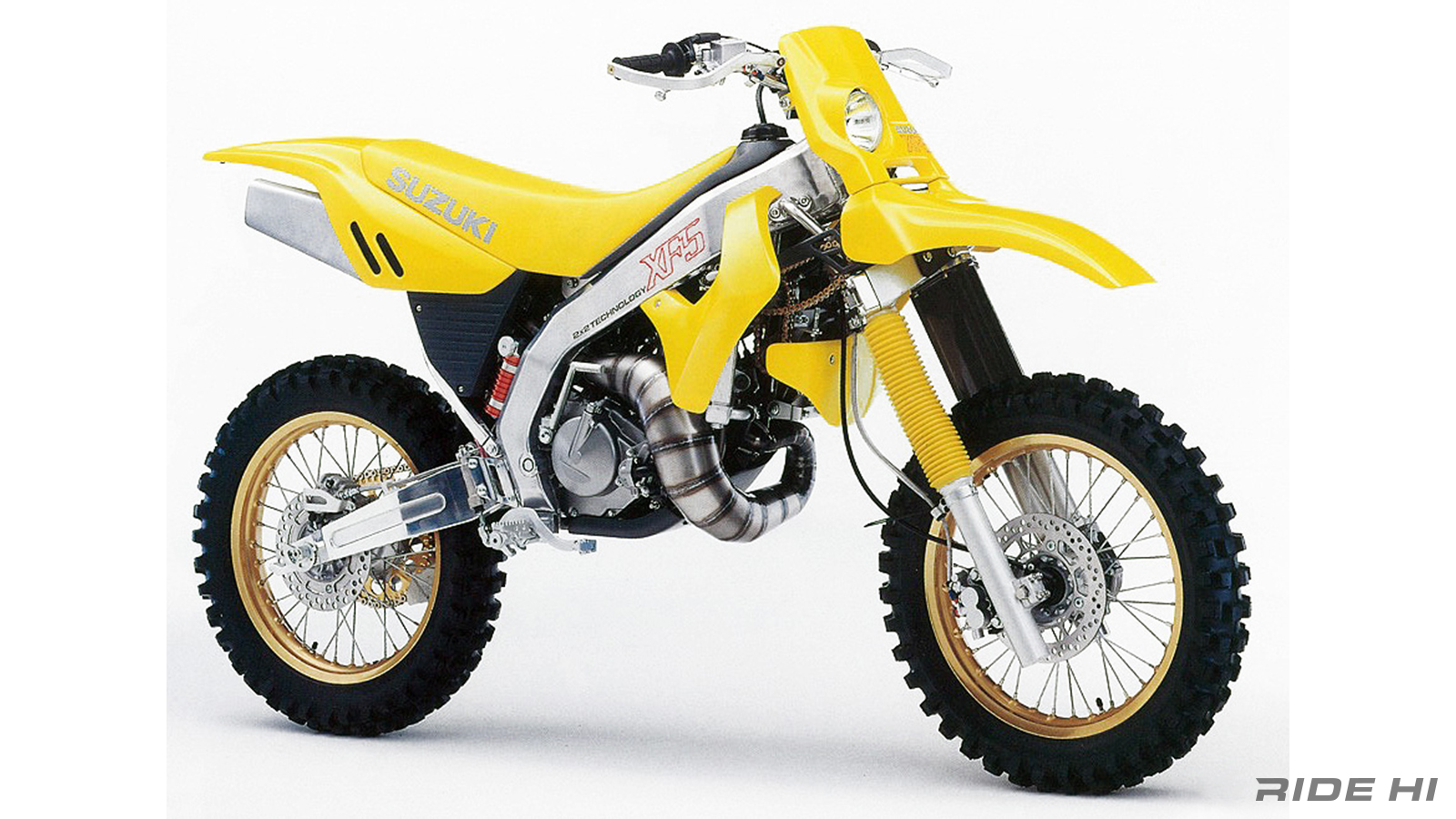 Hơn 30 năm trước Suzuki đã từng làm ra những chiếc xe máy 'siêu nhân' dẫn động hai cầu như ô tô- Ảnh 8. Hơn 30 năm trước Suzuki đã từng làm ra những chiếc xe máy 'siêu nhân' dẫn động hai cầu như ô tô- Ảnh 8.