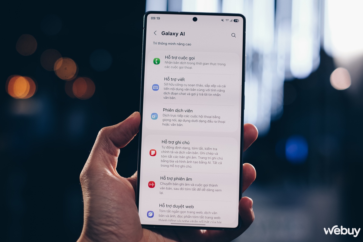 Trong thời đại trí tuệ nhân tạo, Galaxy S25 Ultra làm được gì để xứng đáng với danh hiệu "Giải pháp AI tiếng Việt xuất sắc"?- Ảnh 2. Trong thời đại trí tuệ nhân tạo, Galaxy S25 Ultra làm được gì để xứng đáng với danh hiệu "Giải pháp AI tiếng Việt xuất sắc"?- Ảnh 2.