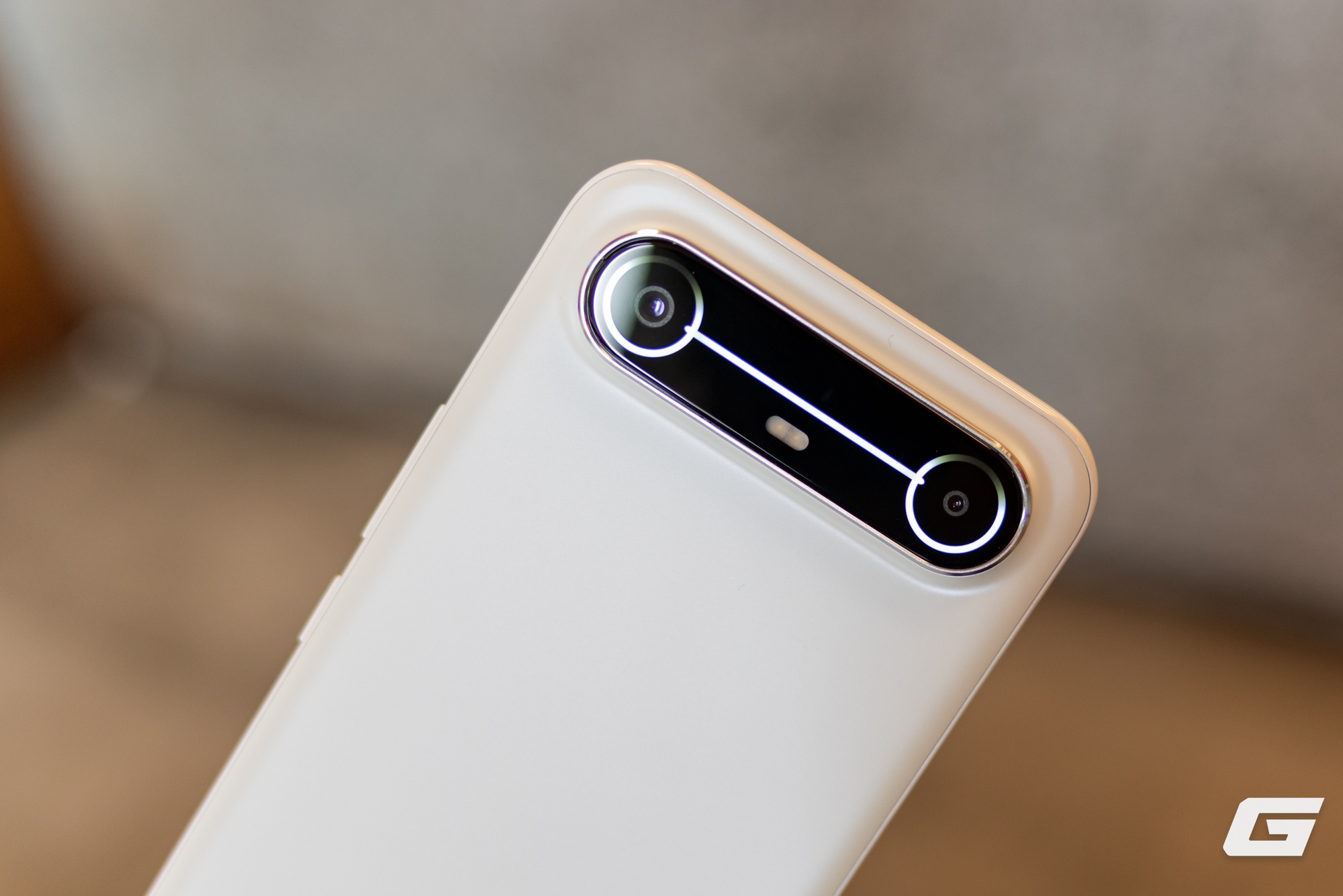 Cận cảnh Tecno Pova Slim 5G: Mảnh mai, cá tính, giá chỉ 6 triệu đồng- Ảnh 6. Cận cảnh Tecno Pova Slim 5G: Mảnh mai, cá tính, giá chỉ 6 triệu đồng- Ảnh 6.