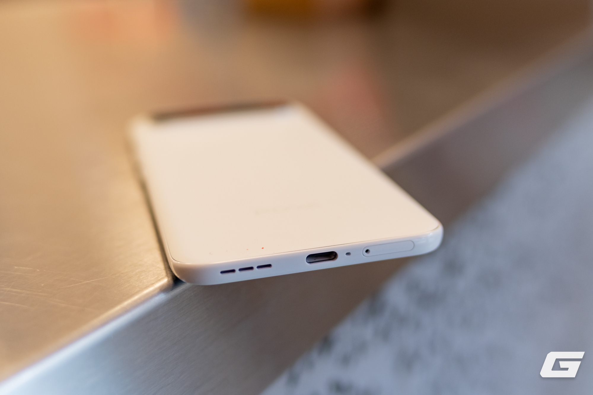 Cận cảnh Tecno Pova Slim 5G: Mảnh mai, cá tính, giá chỉ 6 triệu đồng- Ảnh 2. Cận cảnh Tecno Pova Slim 5G: Mảnh mai, cá tính, giá chỉ 6 triệu đồng- Ảnh 2.