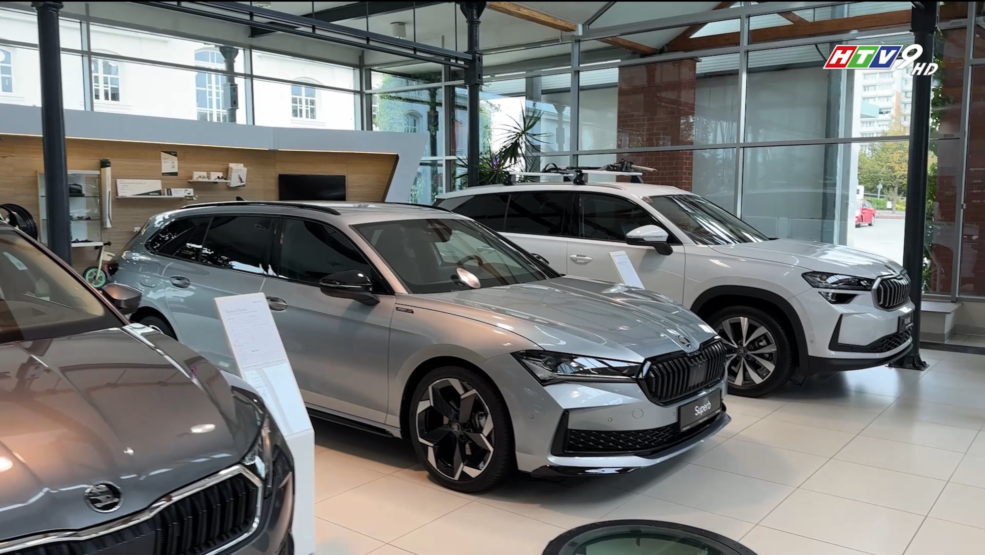 Tôi sang Séc thăm bảo tàng Skoda: Xe chạy bằng máu, vợ chồng xuyên châu Phi và những câu chuyện ít được kể lại!- Ảnh 3. Tôi sang Séc thăm bảo tàng Skoda: Xe chạy bằng máu, vợ chồng xuyên châu Phi và những câu chuyện ít được kể lại!- Ảnh 3.