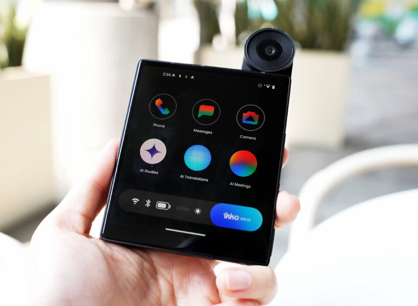 Điện thoại hình vuông này có camera lật, dùng hệ điều hành AI & Android, lắp thêm case bàn phím vào trông như Blackberry sống lại- Ảnh 5.