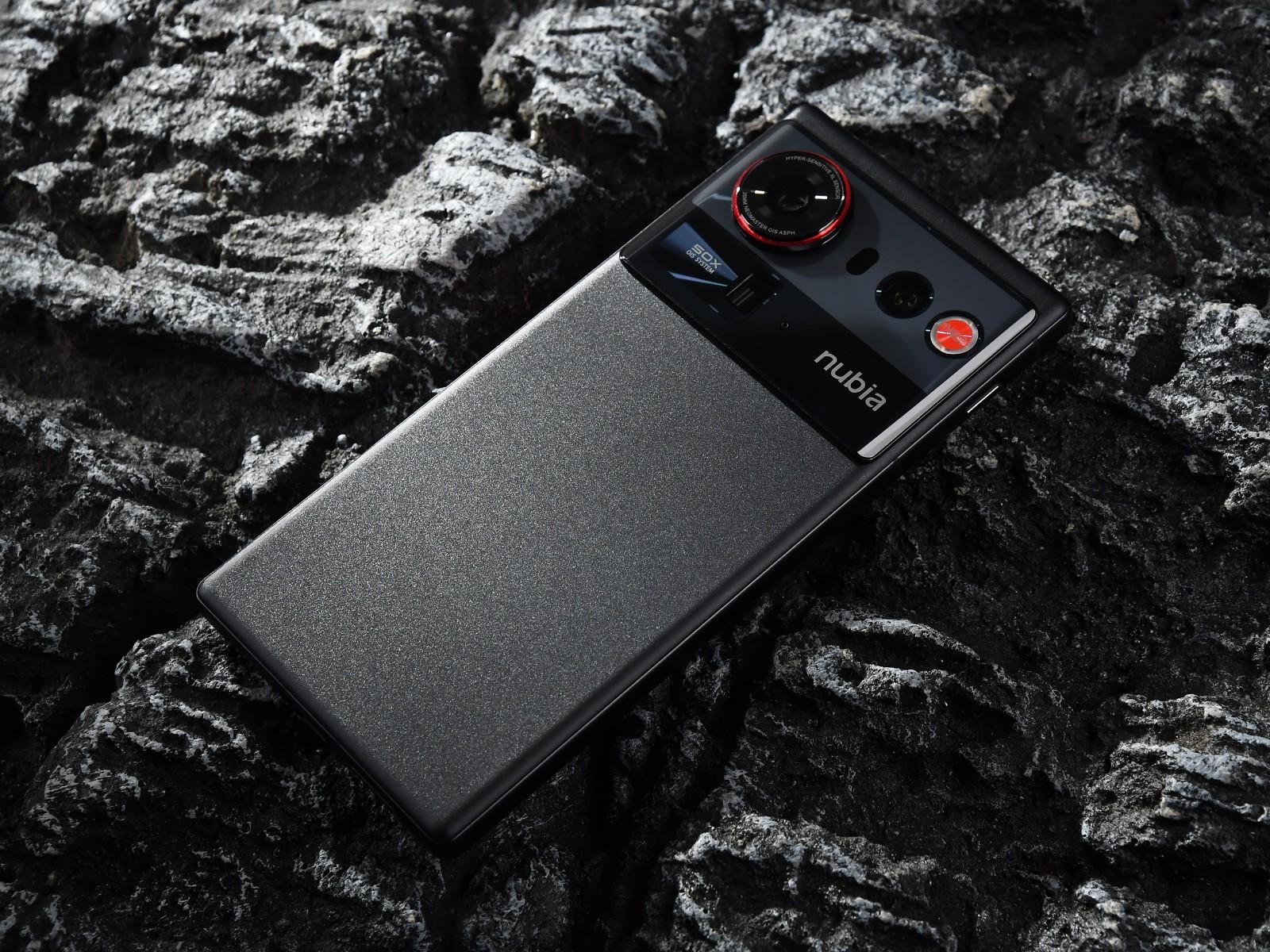 Smartphone vừa chơi game mượt, vừa chụp ảnh đẹp là đây: Chip Snapdragon 8 Elite Gen 5, camera lắp được ống kính rời, pin 7.200mAh nhưng giá thì Smartphone vừa chơi game mượt, vừa chụp ảnh đẹp là đây: Chip Snapdragon 8 Elite Gen 5, camera lắp được ống kính rời, pin 7.200mAh nhưng giá thì