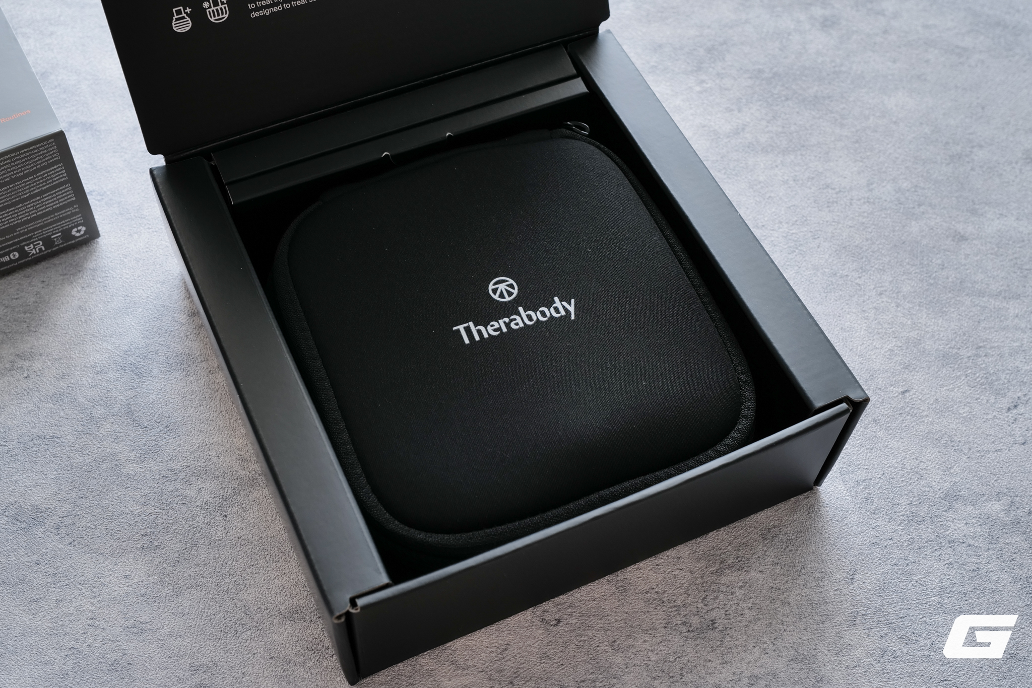 Dùng thử Theragun Mini Plus: Thiết bị massage nhỏ gọn nhưng đầy đủ tính năng, làm nóng cơ bắp, phù hợp cả dân thể thao lẫn văn phòng- Ảnh 3.