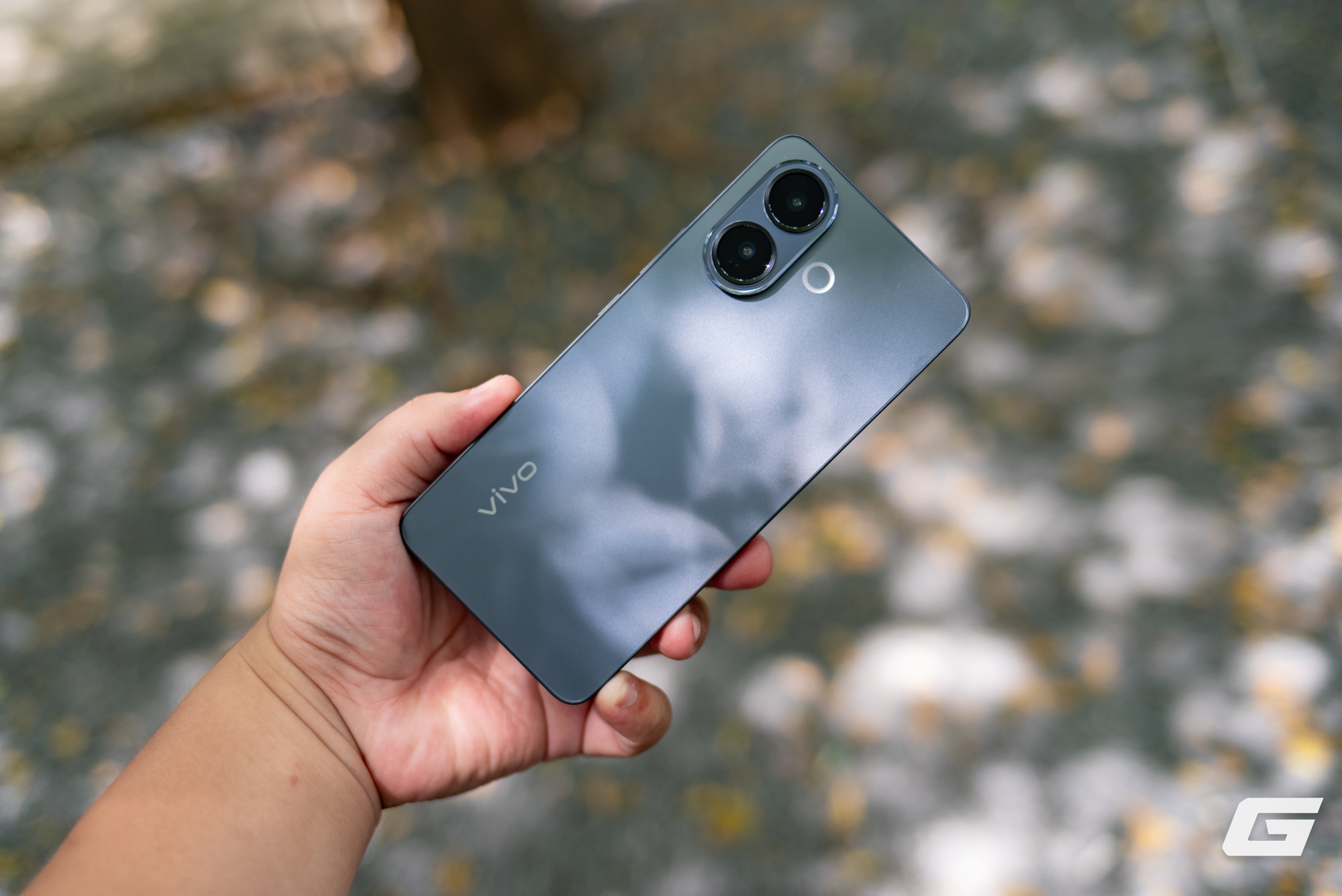 Cận Cảnh Vivo V60 Lite 5G: Mỏng Nhẹ, Mượt Mà, Pin Trâu Sạc Nhanh, Giá Từ 10,49 Triệu- Ảnh 5. Cận Cảnh Vivo V60 Lite 5G: Mỏng Nhẹ, Mượt Mà, Pin Trâu Sạc Nhanh, Giá Từ 10,49 Triệu- Ảnh 5.