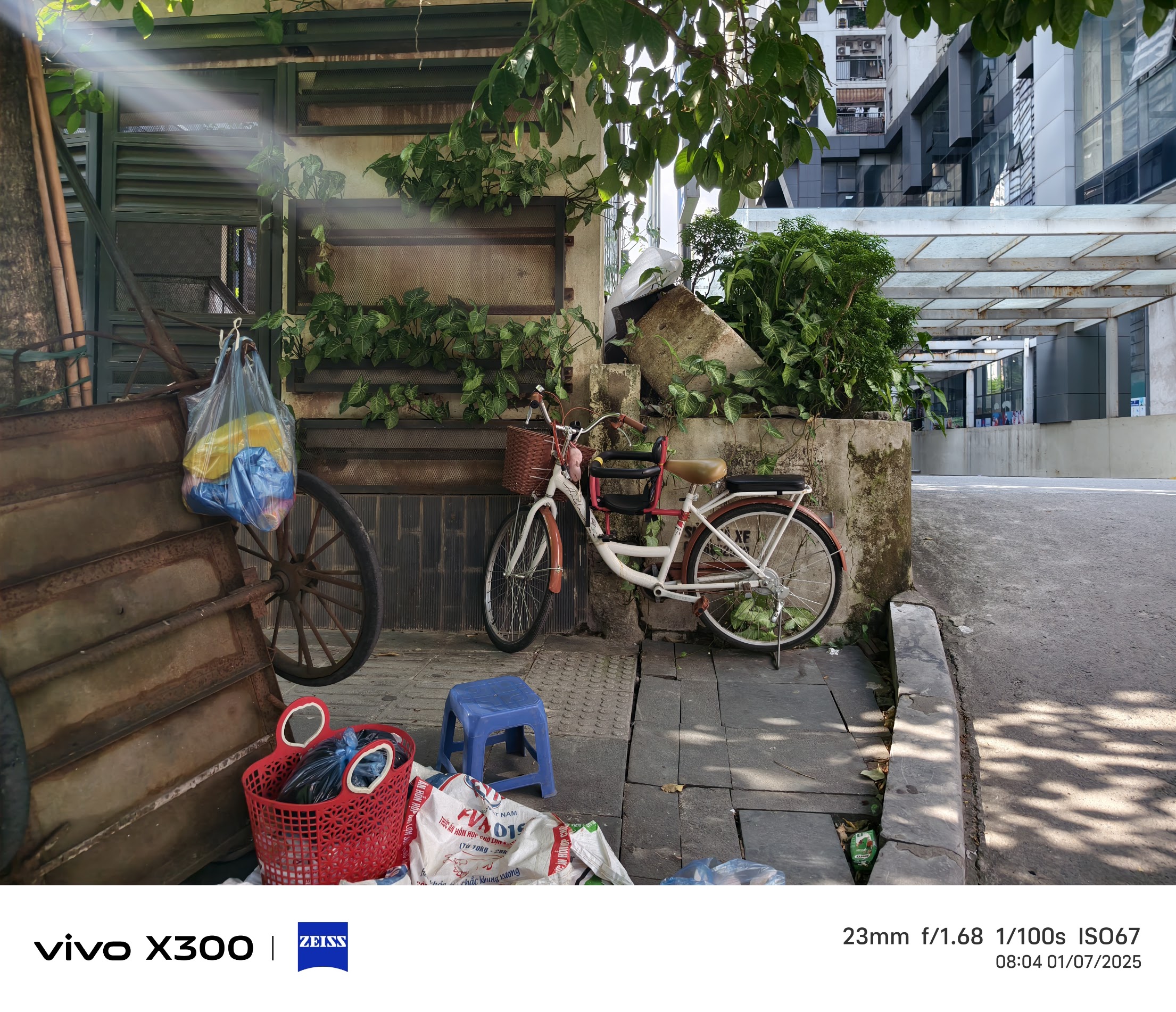 Điện Thoại Flagship Nhỏ Gọn Chụp Ảnh Đẹp Nhất- Ảnh 10. Điện Thoại Flagship Nhỏ Gọn Chụp Ảnh Đẹp Nhất- Ảnh 10.