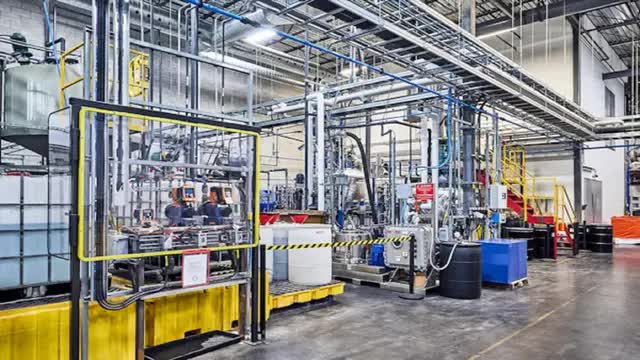 Cái bắt tay có thể làm rung chuyển cho ngành pin xe điện: Người dùng đã có thể yên tâm mua xe?- Ảnh 2. Cái bắt tay có thể làm rung chuyển cho ngành pin xe điện: Người dùng đã có thể yên tâm mua xe?- Ảnh 2.