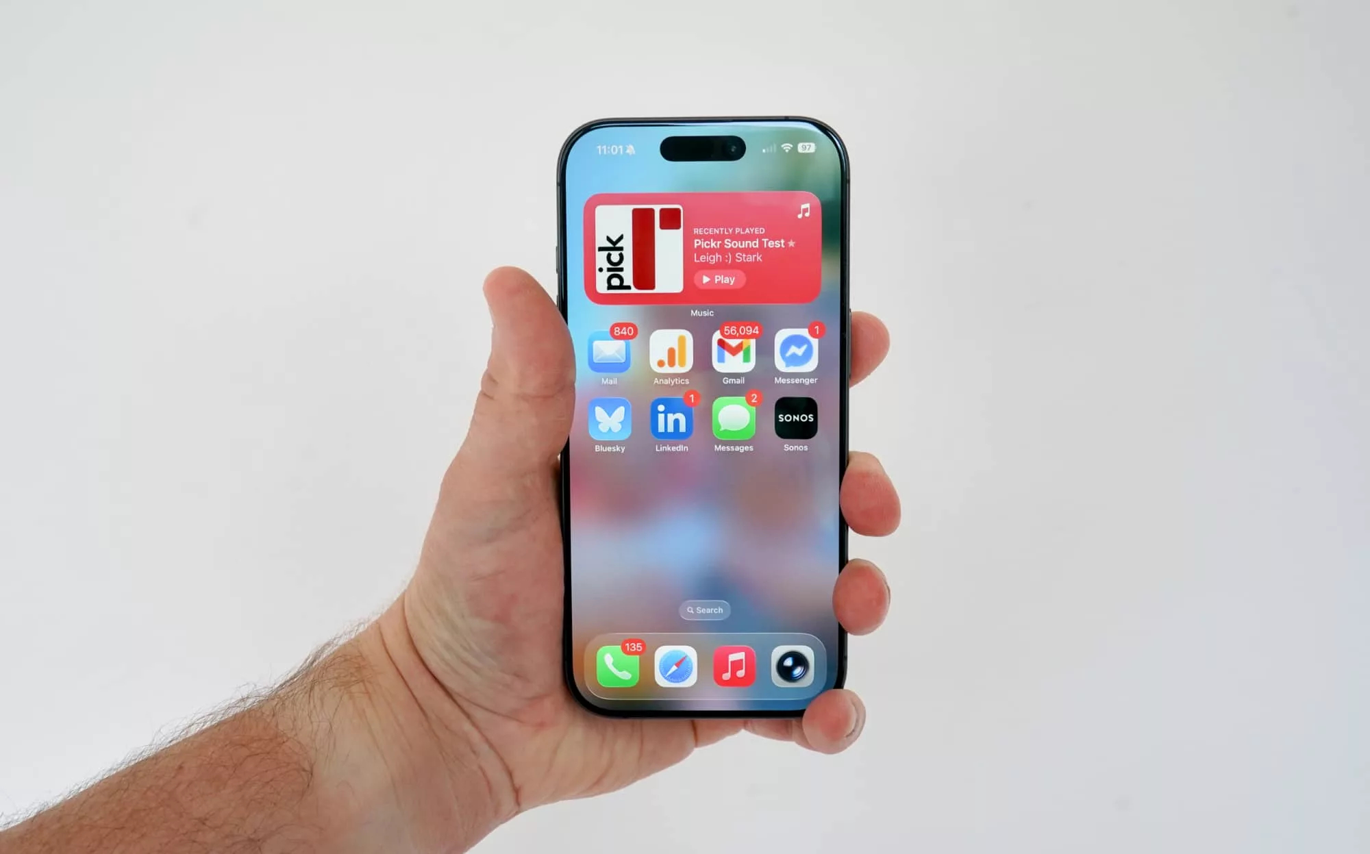 iPhone 17: Liệu có cạnh tranh sòng phẳng với Vivo X300, OPPO Find X9 hay Xiaomi 17 ở phân khúc 25 triệu?- Ảnh 1. iPhone 17: Liệu có cạnh tranh sòng phẳng với Vivo X300, OPPO Find X9 hay Xiaomi 17 ở phân khúc 25 triệu?- Ảnh 1.