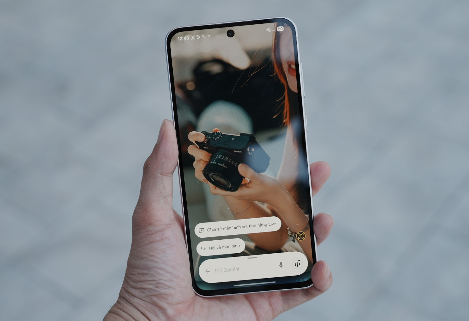 Không còn lo “mua hớ”: Gemini Live chỉ bạn cách chọn món đồ hợp túi tiền và bền lâu- Ảnh 1.