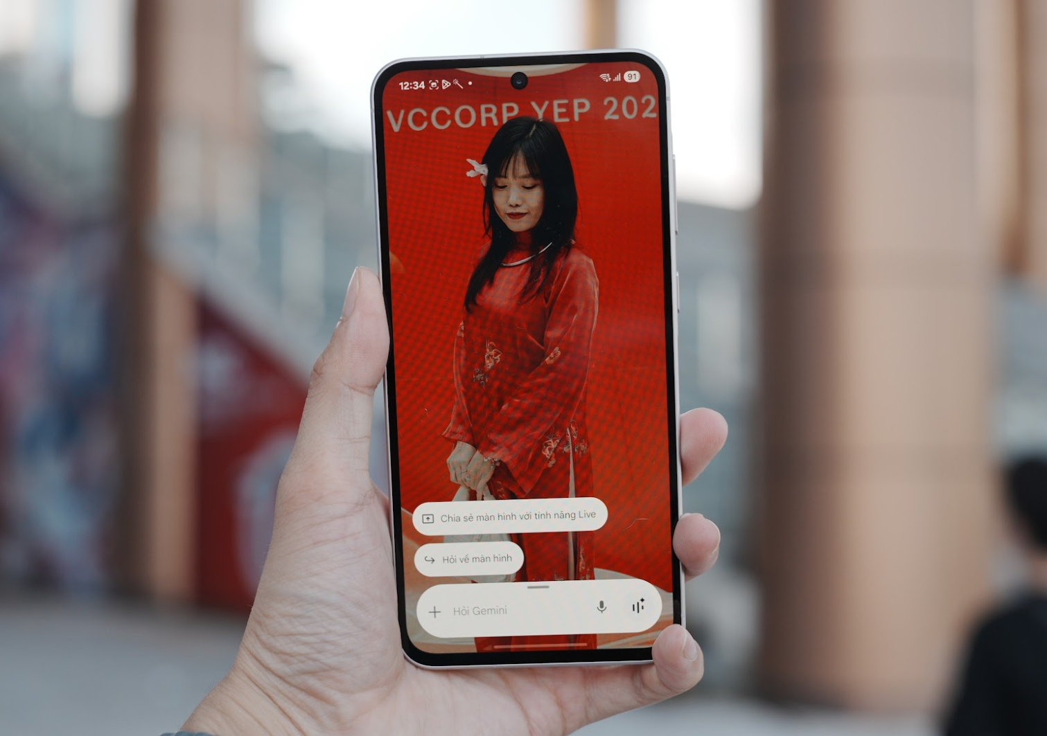 Không còn lo “mua hớ”: Gemini Live chỉ bạn cách chọn món đồ hợp túi tiền và bền lâu- Ảnh 3.