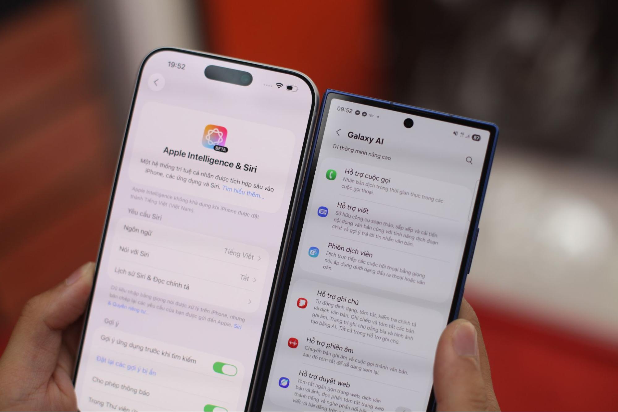 So găng 2 mẫu smartphone đầu bảng của Samsung và nhà Táo: ngang ngửa về mức giá nhưng khác biệt về hình thái- Ảnh 3.