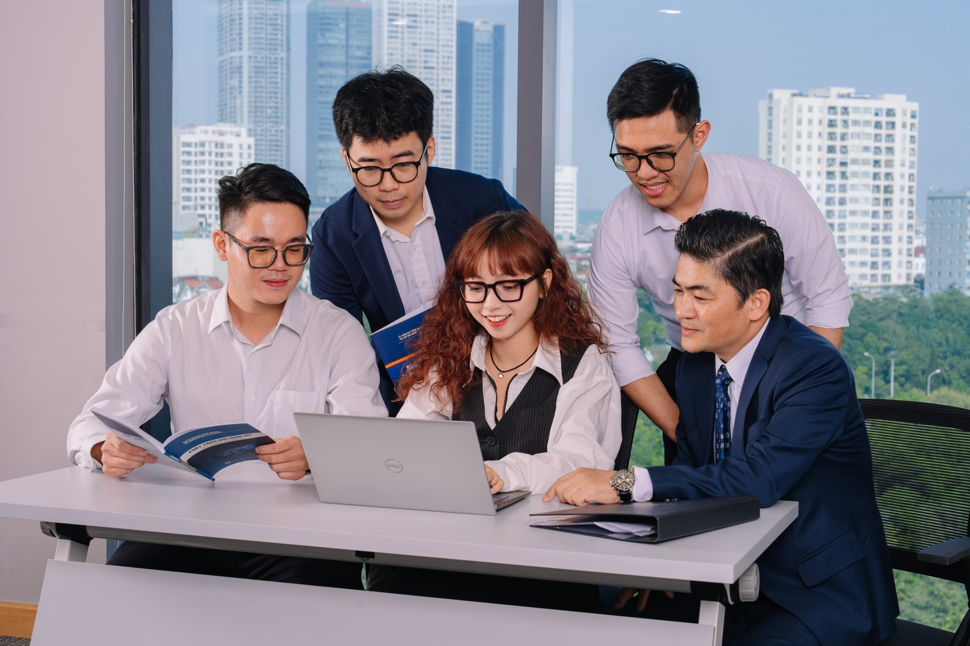 FPT mở chương trình đào tạo thạc sĩ ứng dụng AI vào phân tích dữ liệu kinh doanh- Ảnh 1.