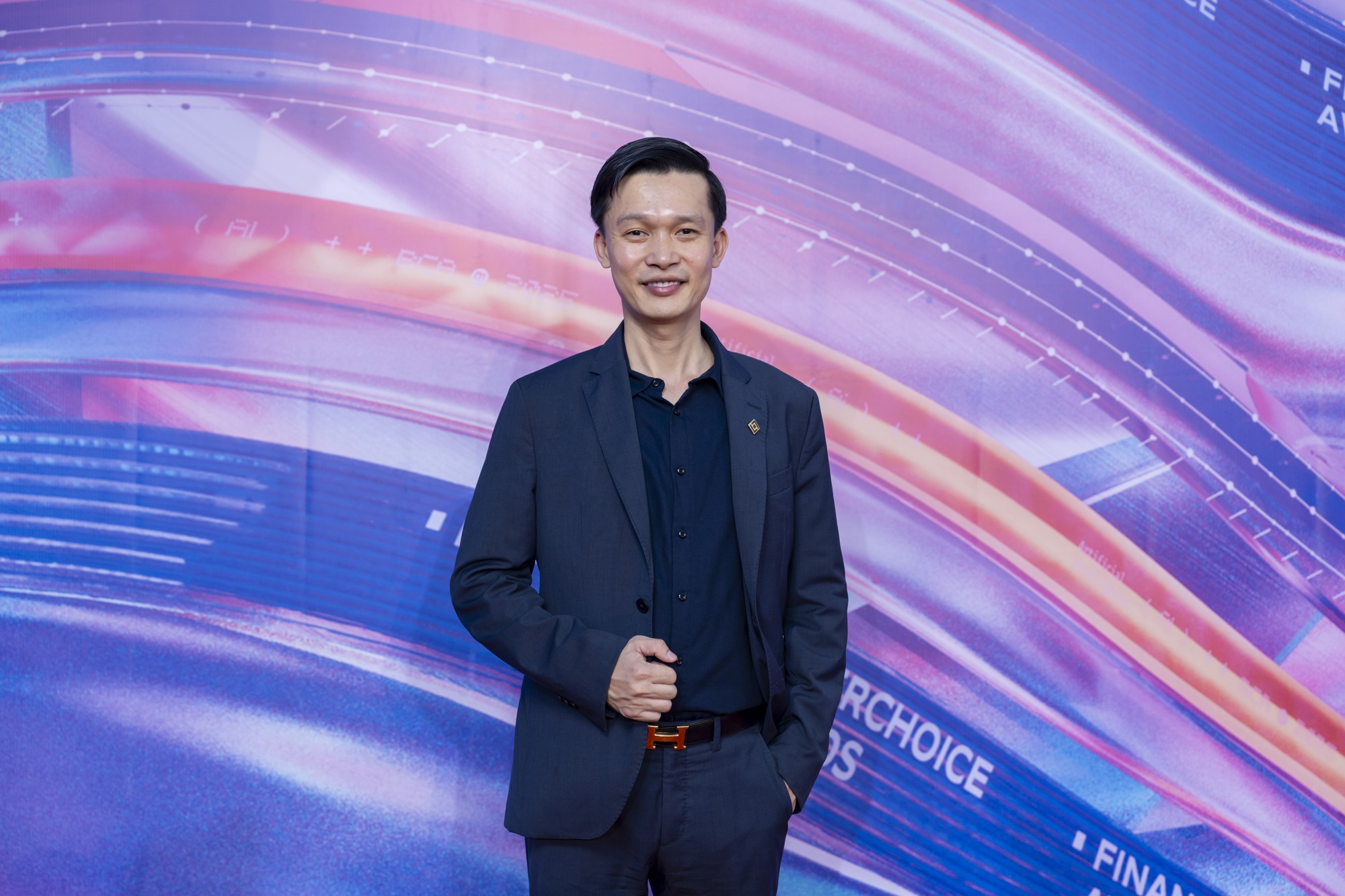 Founder của Loca AI: chúng tôi tự tin với vị thế "tiên phong ở trên thế giới về dịch thuật trên thiết bị"- Ảnh 1.