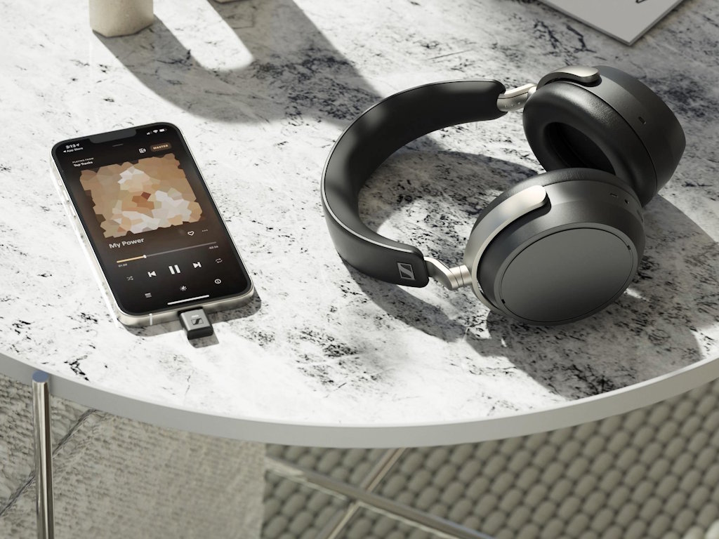 Sennheiser ra mắt tai nghe HDB 630: Kết hợp "chất lượng âm thanh có dây" và sự tiện lợi của không dây?- Ảnh 1. Sennheiser ra mắt tai nghe HDB 630: Kết hợp "chất lượng âm thanh có dây" và sự tiện lợi của không dây?- Ảnh 1.