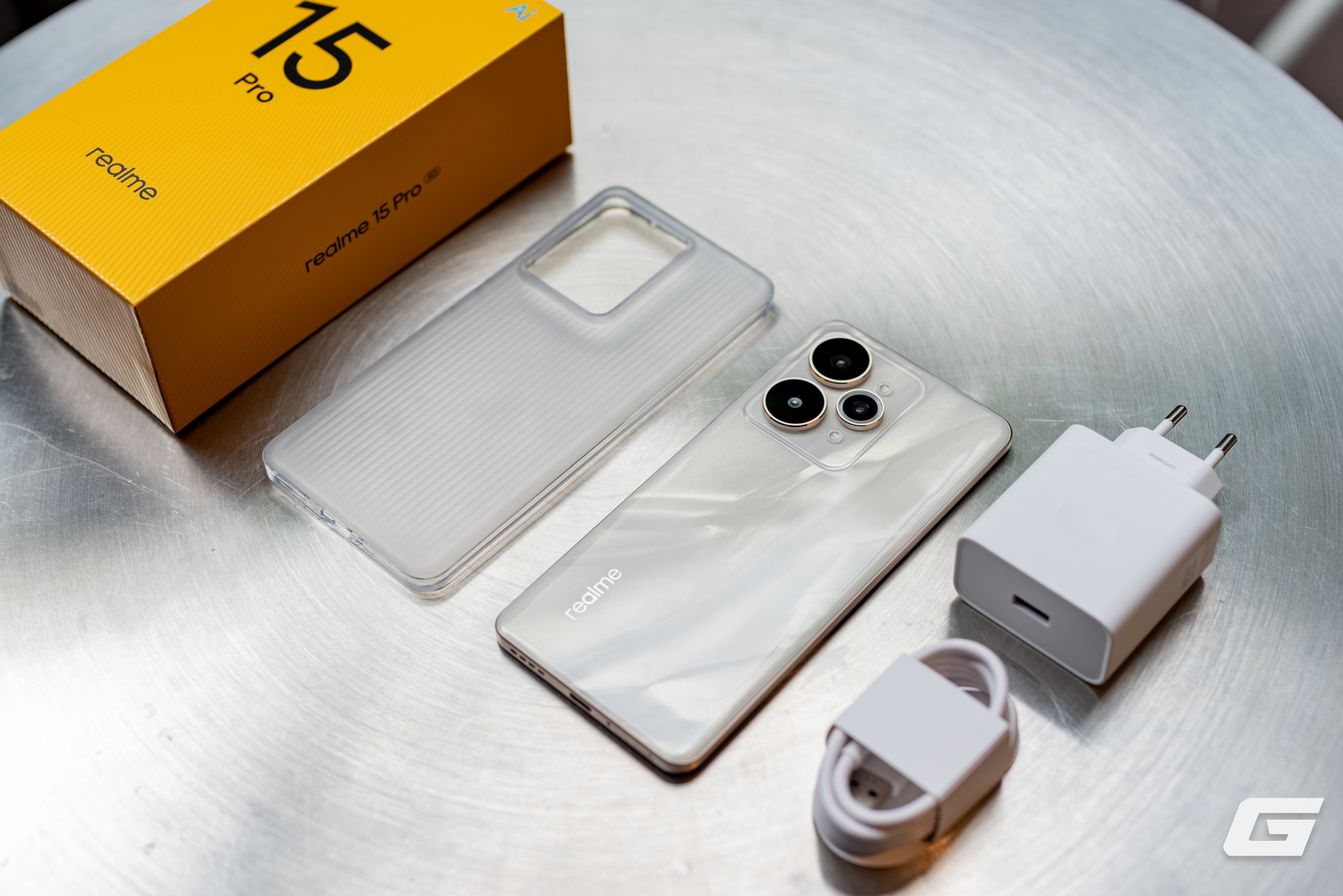 Cận cảnh realme 15 Pro: Thiết kế bắt mắt, pin 7000mAh cực “trâu”, nhiều tính năng AI độc đáo, giá 15 triệu đồng- Ảnh 1.