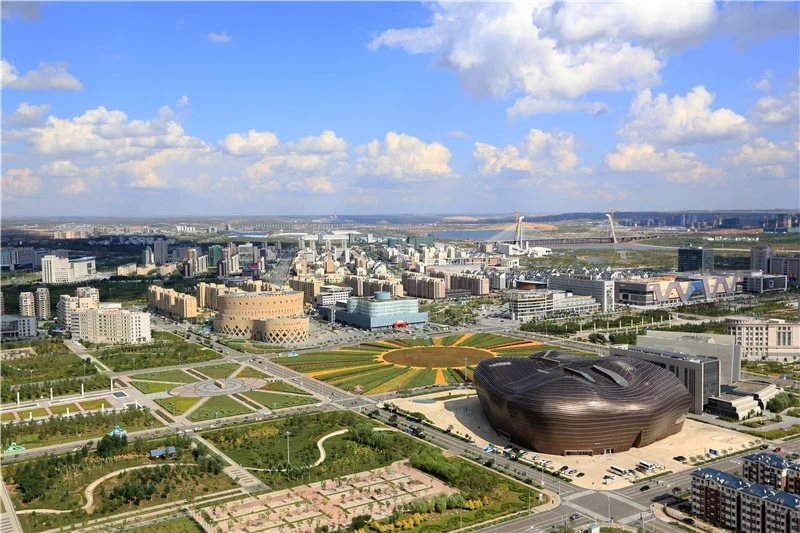 Phát hiện “thành phố ma” ở Trung Quốc: Hiện đại, bề thế mà không bóng người, chỉ có xe tự chạy trên đường- Ảnh 3.