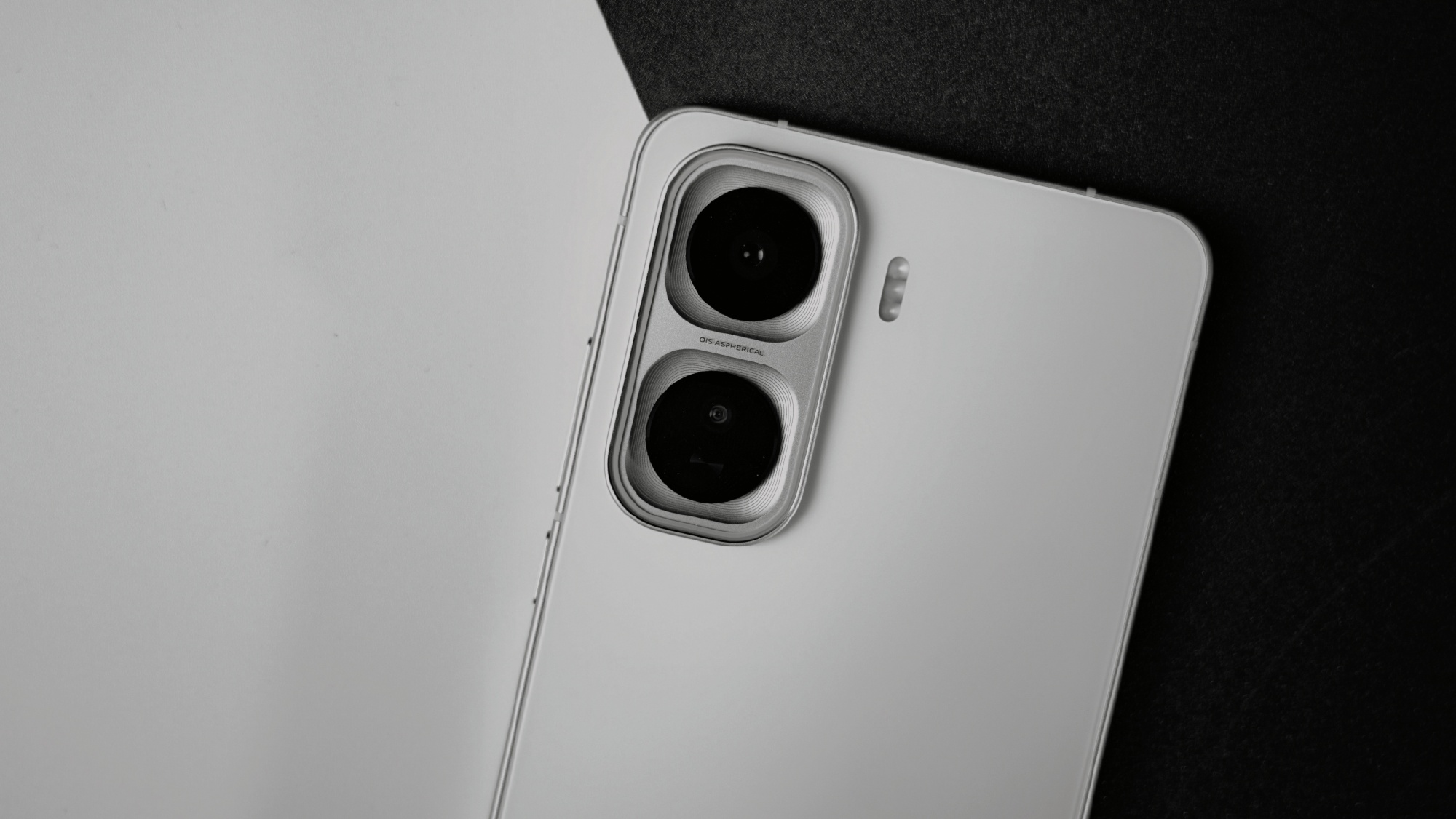 Vivo Ra Mắt Điện Thoại Chip Snapdragon 8 Elite, Pin 7.500Mah Giá Rẻ Nhất Thế Giới- Ảnh 3. Vivo Ra Mắt Điện Thoại Chip Snapdragon 8 Elite, Pin 7.500Mah Giá Rẻ Nhất Thế Giới- Ảnh 3.