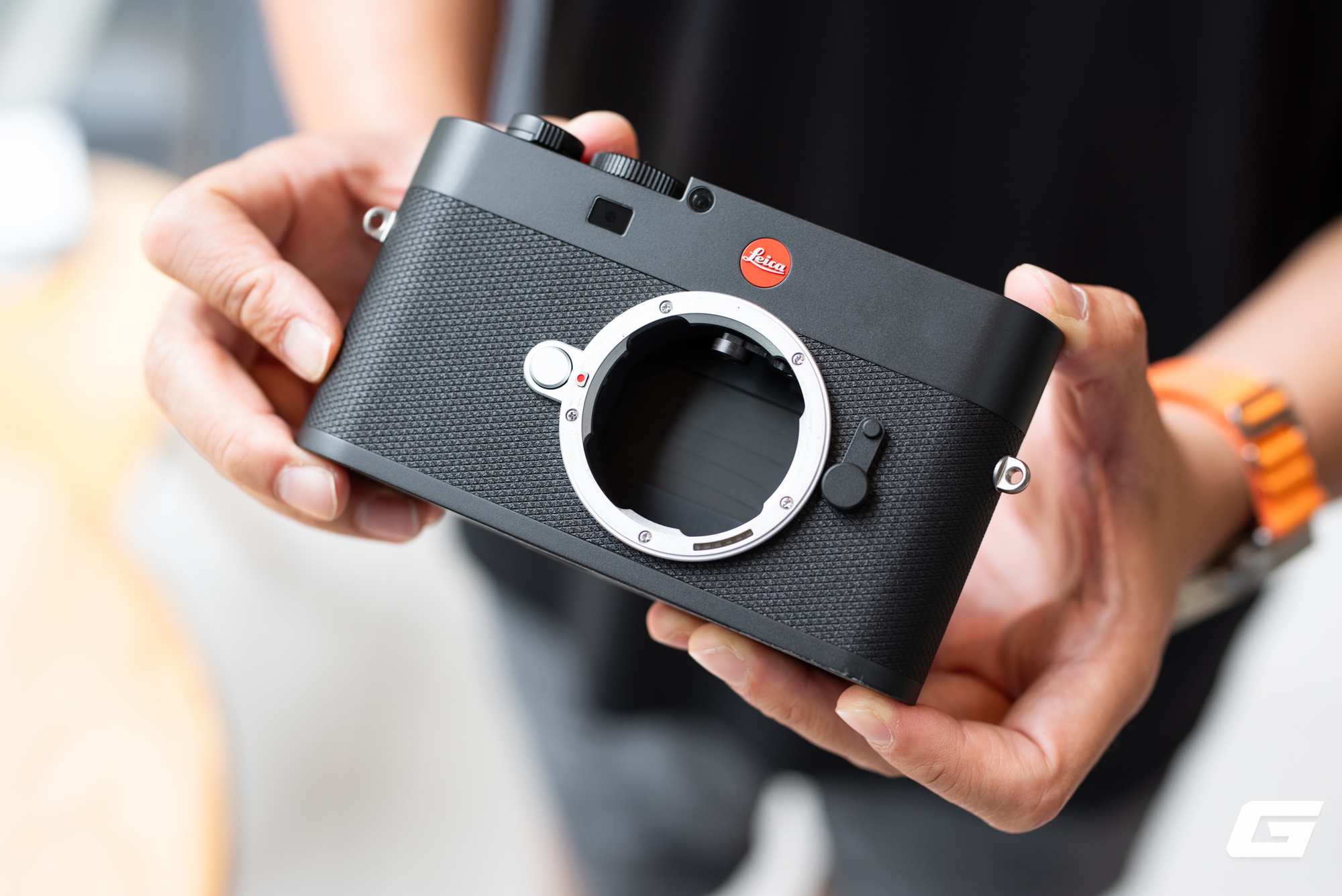 Mở hộp máy ảnh cao cấp Leica M EV1: Viết tiếp di sản bằng những nét hiện đại- Ảnh 11. Mở hộp máy ảnh cao cấp Leica M EV1: Viết tiếp di sản bằng những nét hiện đại- Ảnh 11.