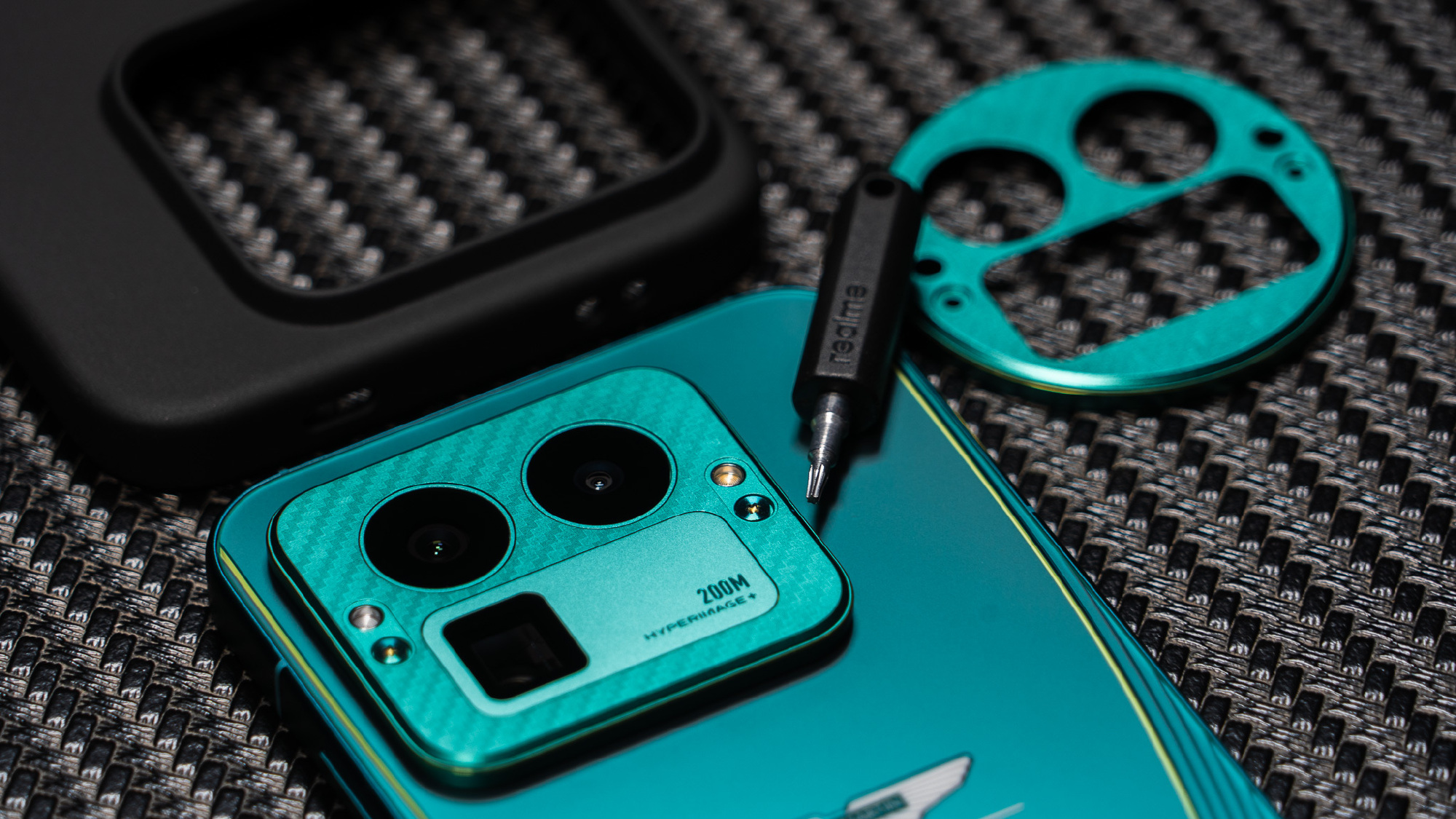 Realme Gt8 Pro Có Thêm Bản Aston Martin Giới Hạn Dành Cho Fan F1: Màu Ngọc Lam, Nút Nguồn Neon, Camera 200 &Quot;Chấm&Quot;, Giá Hơn 20 Triệu Đồng Realme Gt8 Pro Có Thêm Bản Aston Martin Giới Hạn Dành Cho Fan F1: Màu Ngọc Lam, Nút Nguồn Neon, Camera 200