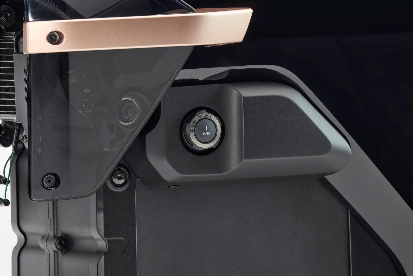 Honda WN7: Mẫu xe máy điện có thể tăng tốc 0-100 km/h chỉ trong 4,6 giây, sạc nhanh chuẩn ô tô CCS2- Ảnh 13.