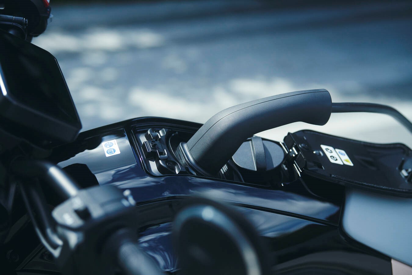 Honda WN7: Mẫu xe máy điện có thể tăng tốc 0-100 km/h chỉ trong 4,6 giây, sạc nhanh chuẩn ô tô CCS2- Ảnh 16.