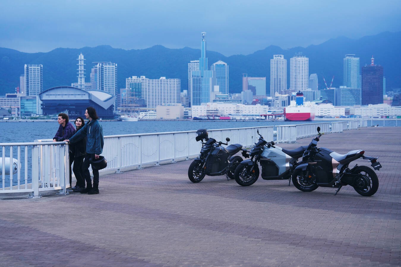 Honda WN7: Mẫu xe máy điện có thể tăng tốc 0-100 km/h chỉ trong 4,6 giây, sạc nhanh chuẩn ô tô CCS2- Ảnh 11.