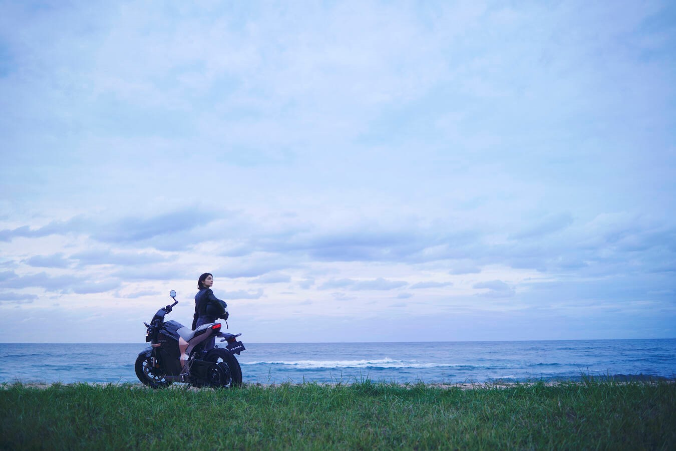 Honda WN7: Mẫu xe máy điện có thể tăng tốc 0-100 km/h chỉ trong 4,6 giây, sạc nhanh chuẩn ô tô CCS2- Ảnh 17.