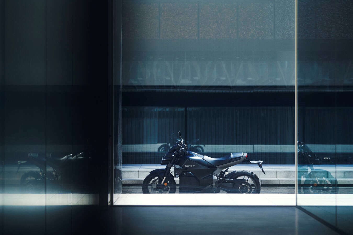 Honda WN7: Mẫu xe máy điện có thể tăng tốc 0-100 km/h chỉ trong 4,6 giây, sạc nhanh chuẩn ô tô CCS2- Ảnh 19.