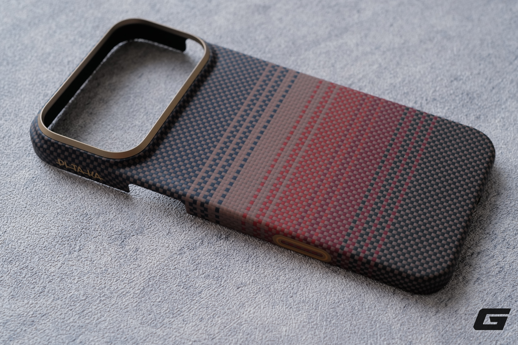 Từ &Quot;Mỏng Dính&Quot; Đến &Quot;Áo Giáp Tận Răng” - Đây Là Những Bộ Ốp Pitaka Đáp Ứng Mọi Nhu Cầu Bảo Vệ Iphone 17 Pro Và Pro Max Từ