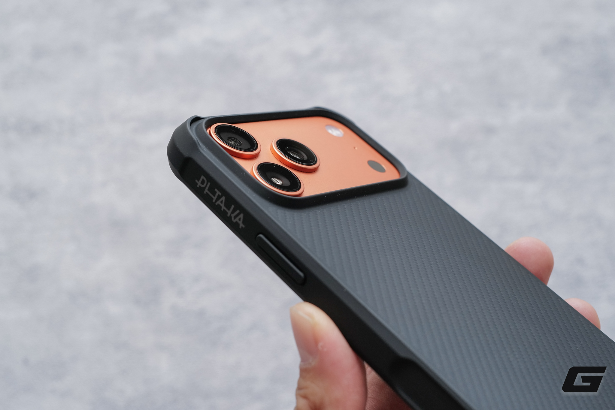 Từ &Quot;Mỏng Dính&Quot; Đến &Quot;Áo Giáp Tận Răng” - Đây Là Những Bộ Ốp Pitaka Đáp Ứng Mọi Nhu Cầu Bảo Vệ Iphone 17 Pro Và Pro Max Từ