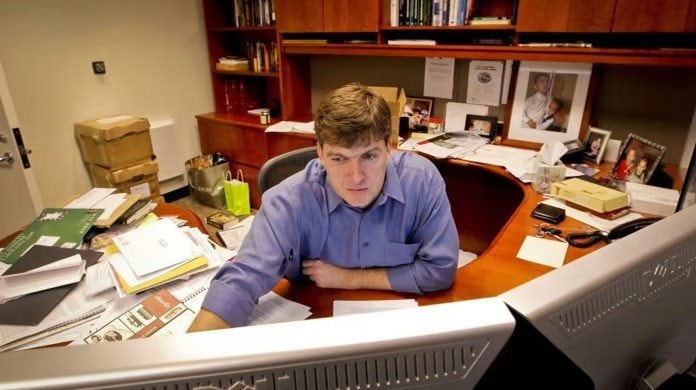 Nhà đầu tư bán khống nổi tiếng đóng quỹ phòng hộ, cảnh báo BigTech ‘gian lận’ 176 tỷ USD hồ sơ kế toán, thổi phồng lợi nhuận vì bong bóng AI- Ảnh 3.