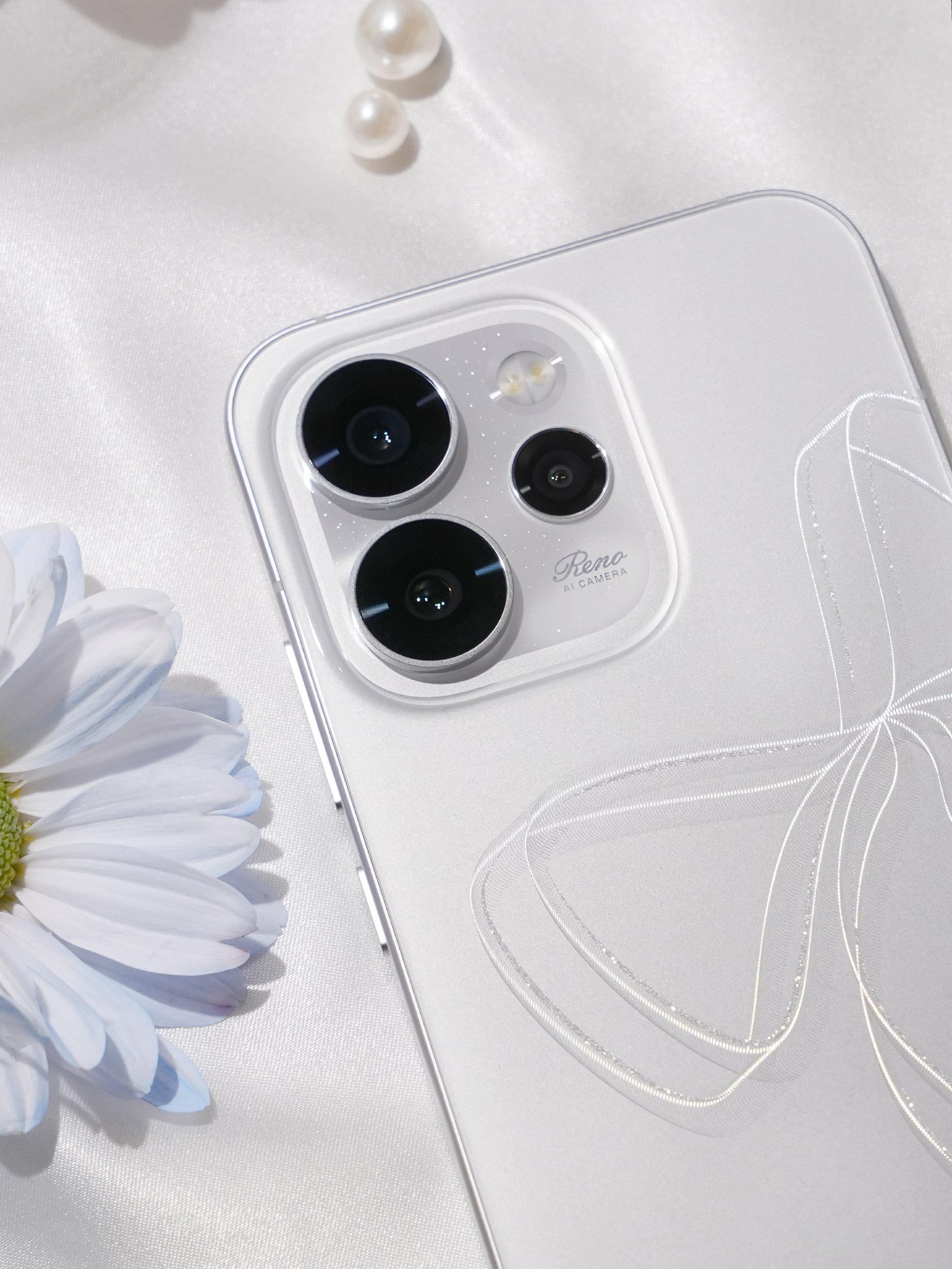 Oppo Reno15 Đẹp Cỡ Này Đây! Oppo Reno15 Bac Weibo 3 17634490127431494250632