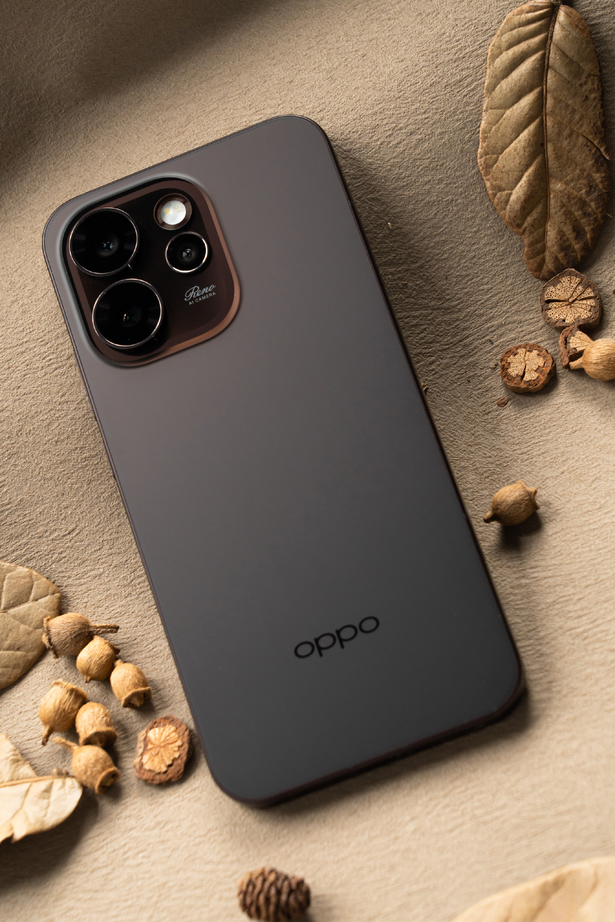 Oppo Reno15 Đẹp Cỡ Này Đây! Oppo Reno15 Nau Weibo 9 17634490208061325157278