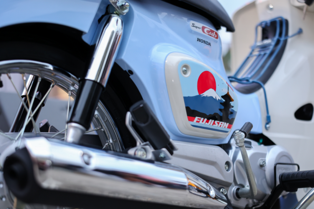Honda Thái Lan ra mắt Super Cub 110 'Mt. Fuji Edition', tôn vinh biểu tượng nước Nhật- Ảnh 5.