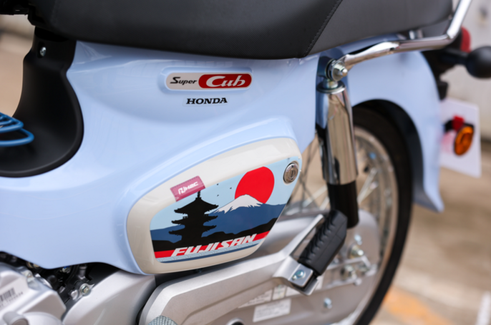 Honda Thái Lan ra mắt Super Cub 110 'Mt. Fuji Edition', tôn vinh biểu tượng nước Nhật- Ảnh 4.